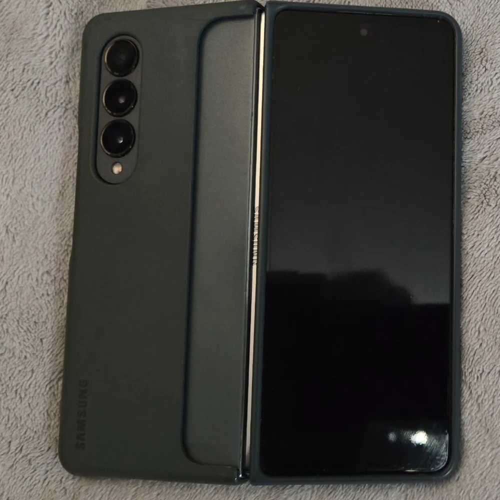 Samsung Galazy Z-Fold 4